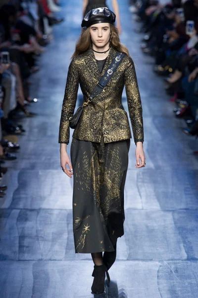 Look 52